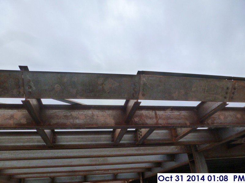 Installed steel plates at the perimeter of the roof to support the metal decking (800x600)
